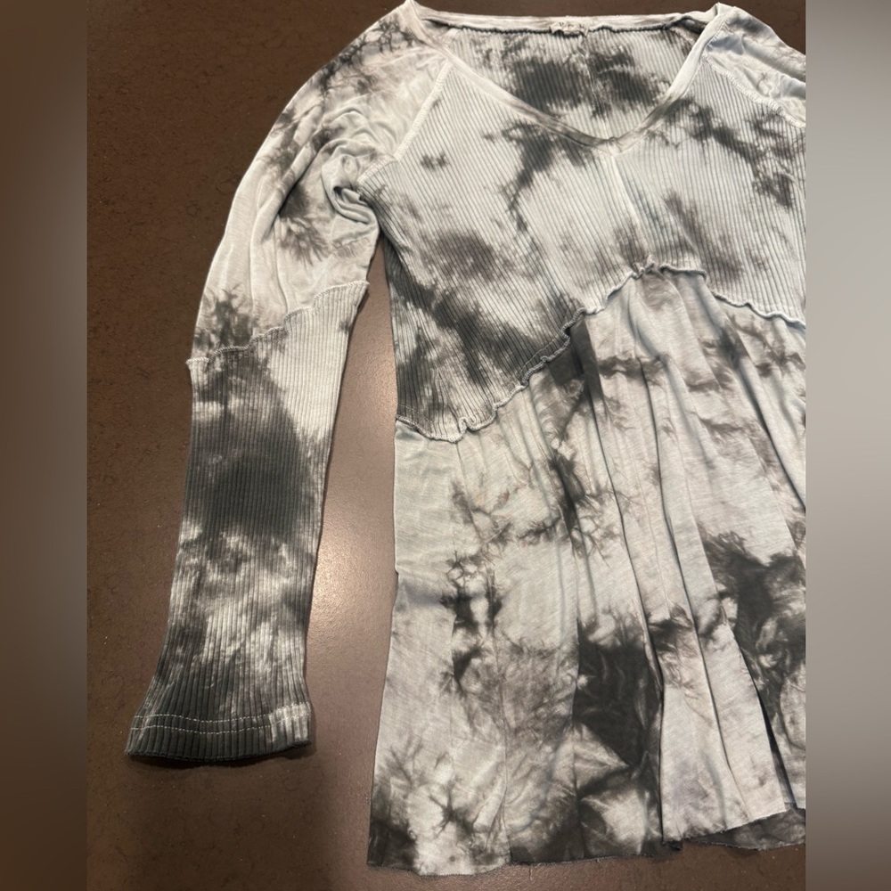 Pol Grey Tie Dye Long Sleeve Jersey Knit Babydoll Top Size S - Picture 9 of 15